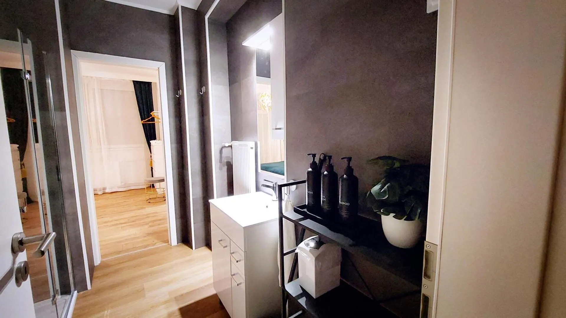 Central Station Lux Downtown Apartman Budapeşte Macaristan