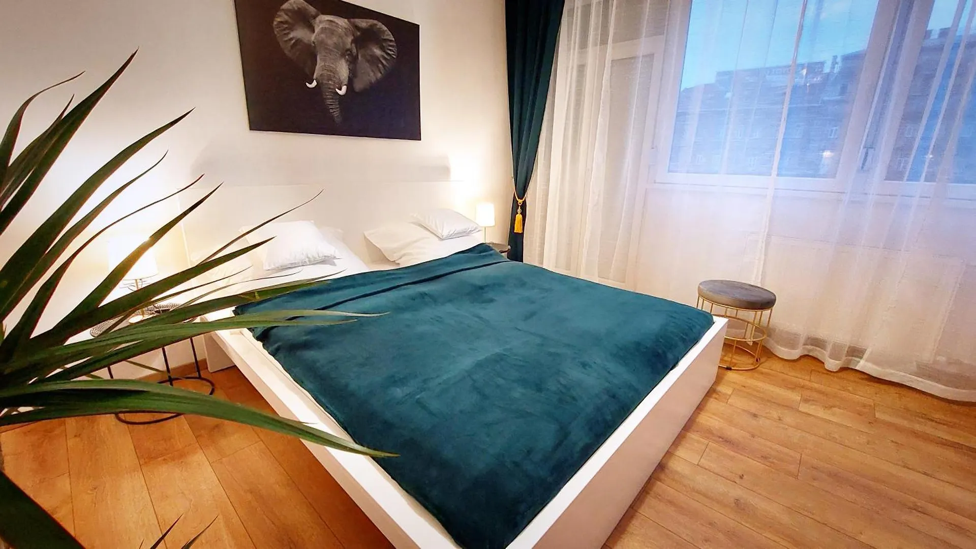 Central Station Lux Downtown Apartman Budapeşte 0*,  Macaristan
